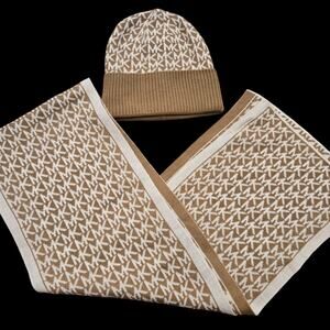 Michael Michael Kors Hat & Scarf set